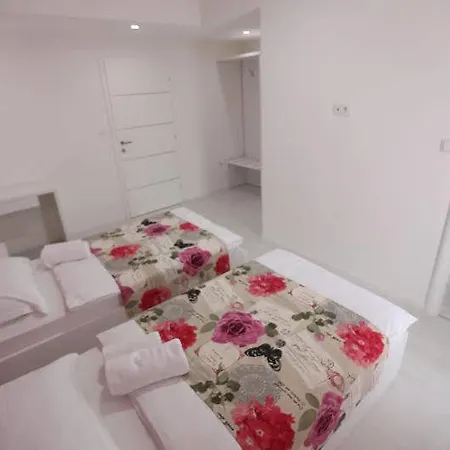Bed & Breakfast Flowers