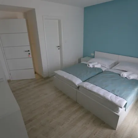 Flowers Bed & Breakfast 3*